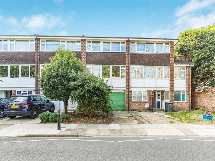 Ashburnham Road, Richmond probate flat purchased